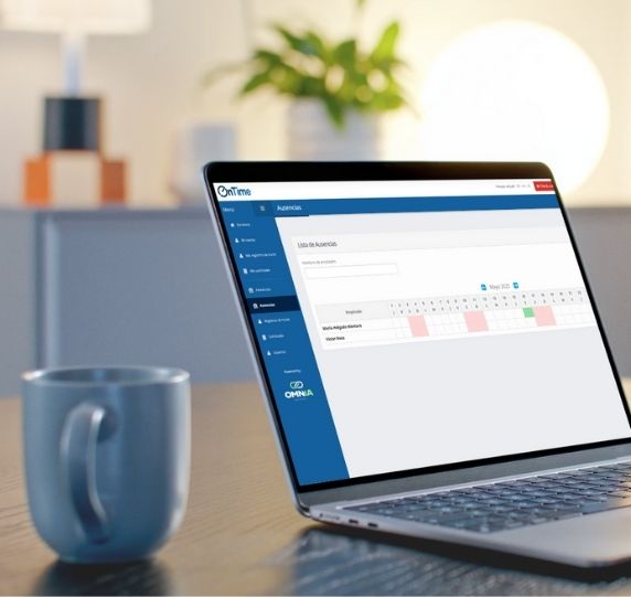 Equipo de empresa utilizando software de control de horas
