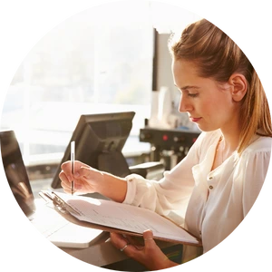 Informes de control horario de empleados generados automáticamente