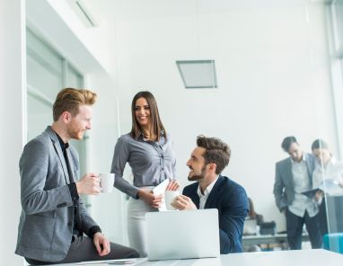 Gráfico comparativo de jornada laboral 37,5 frente a 40 horas semanales